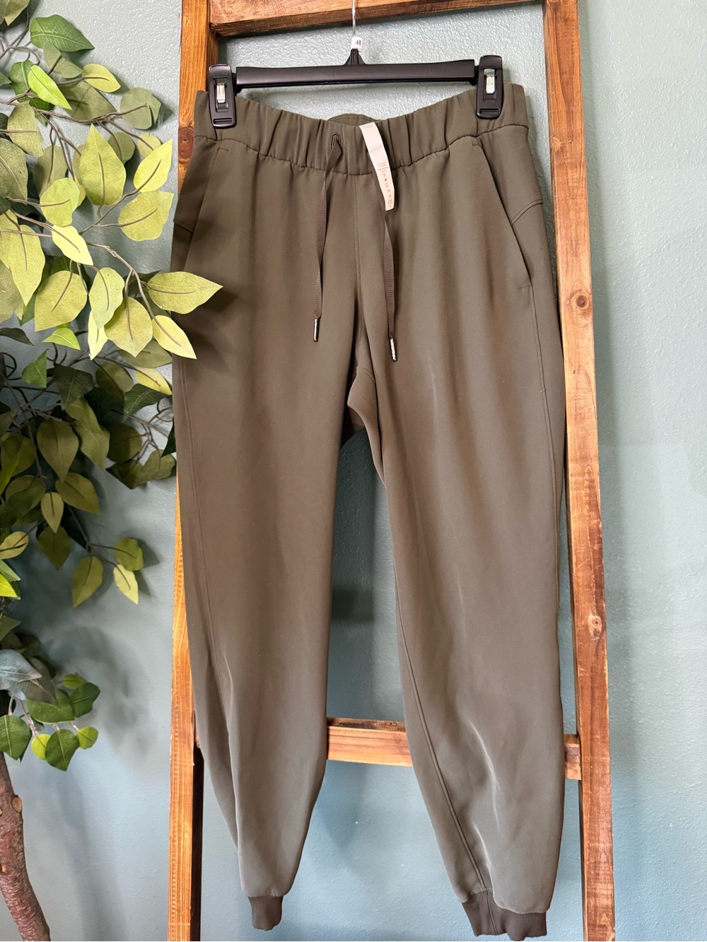 lululemon athletica Olive Jogger Sweatpants
